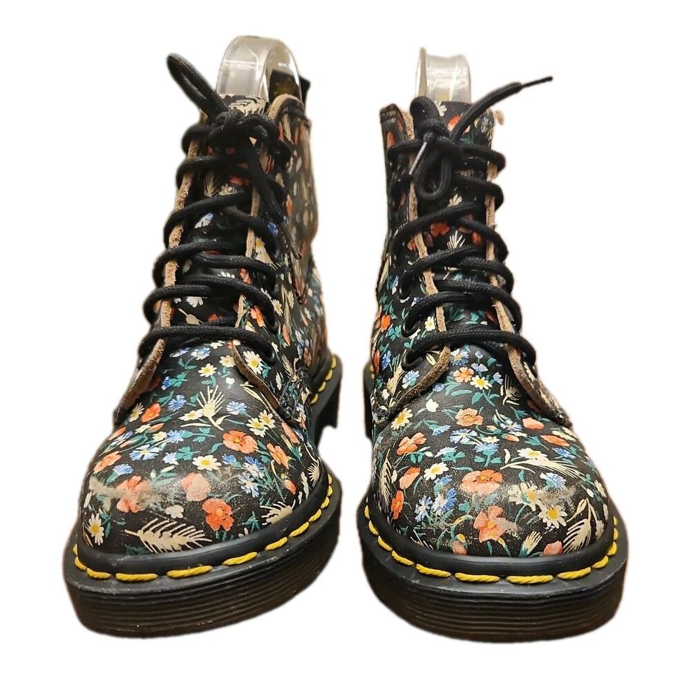 DR. MARTENS BLACK FLORAL BOOTS MADE IN ENGLAND RARE VINTAGE 13C UK / 1Y US - Picture 4 of 16